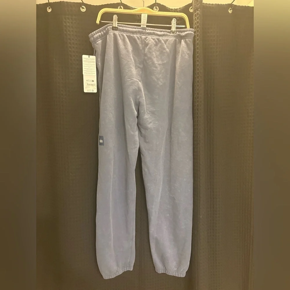 ALO Yoga Chill Vintage Wash Sweatpant Limited: Bluestone Wash Medium NWT